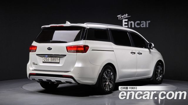 Kia Carnival из Кореи Encar