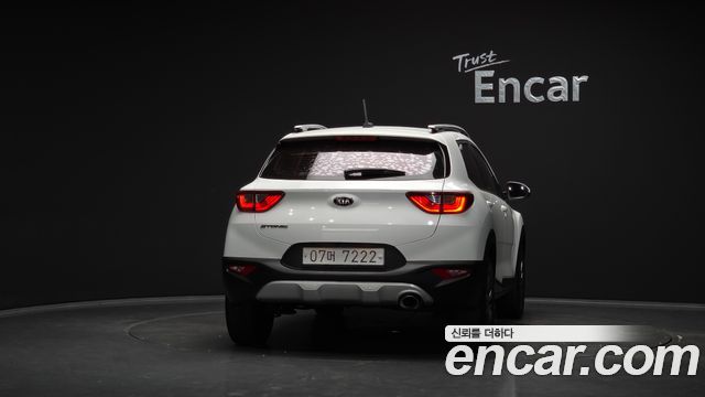 Kia Stonic из Кореи Encar
