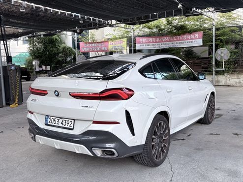 BMW X6 xDrive40i M Sport — пробег 14 000 км — фото 4 из 5