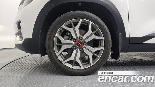 Kia Seltos из Кореи Encar