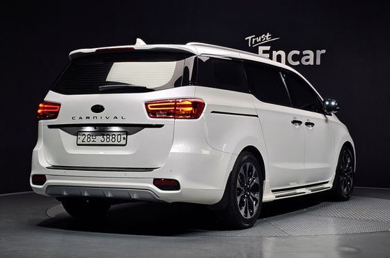 Kia Carnival 9-Seater Noblesse Special — пробег 159 128 км — фото 2 из 5