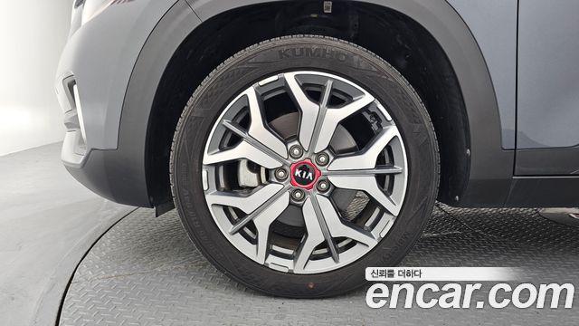 Kia Seltos из Кореи Encar