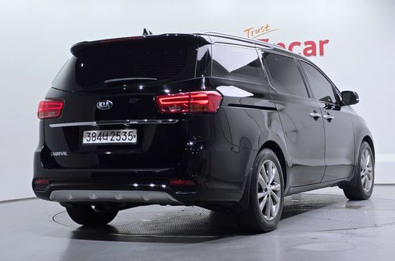 Kia Carnival 9-Seater Noblesse Special — пробег 127 574 км — фото 2 из 5