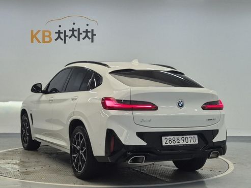 BMW X4 xDrive20i M Sport — пробег 42 386 км — фото 2 из 5