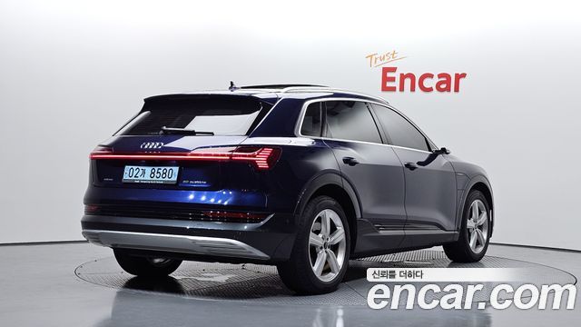 Audi e-tron из Кореи Encar