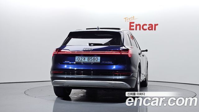 Audi e-tron из Кореи Encar