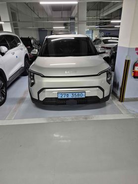 Kia EV3 Standard 2WD Air — пробег 3 865 км — фото 1 из 5