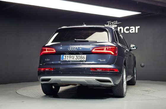 Audi Q5 40 TDI Quattro Premium — пробег 212 687 км — фото 4 из 5
