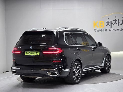 BMW X7 xDrive 40i M Sport 6STR — пробег 6 266 км — фото 2 из 5