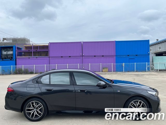 BMW 5-Series 520i M Sport — пробег 14 000 км — фото 3 из 5