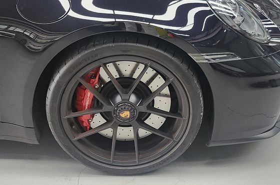 Porsche 911 Carrera 4 GTS — пробег 7 640 км — фото 5 из 5