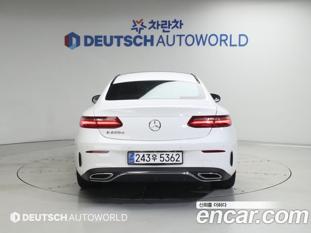 Mercedes-Benz E-Class из Кореи Encar