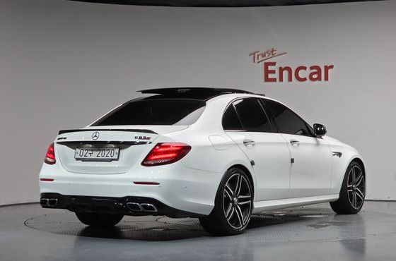 Mercedes-Benz E-Class E63 AMG 4MATIC+ — пробег 105 149 км — фото 2 из 5