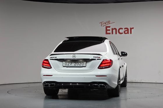 Mercedes-Benz E-Class E63 AMG 4MATIC+ — пробег 105 149 км — фото 4 из 5