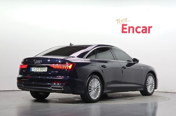 Audi A6 45 TFSI Premium — пробег 105 124 км — фото 2 из 5
