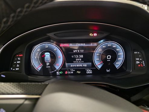 Audi Q8 50 TDI Quattro Premium — пробег 20 км — фото 5 из 5