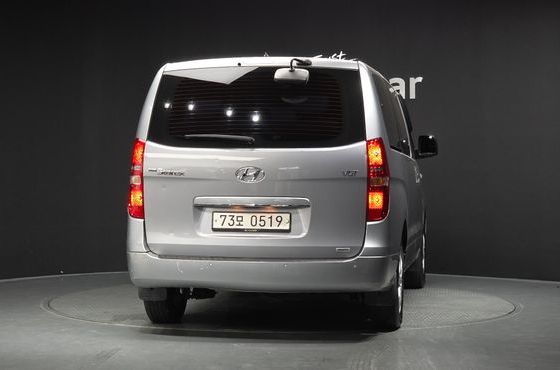 Hyundai Starex 4WD 12-Seater Wagon Smart — пробег 94 088 км — фото 4 из 5