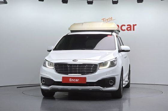 Kia Carnival 9-seater Luxury — пробег 125 277 км — фото 3 из 5