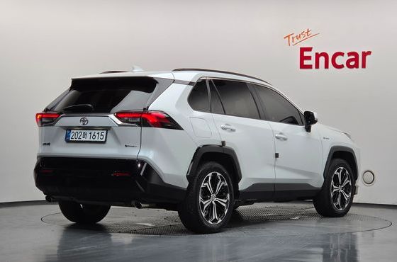 Toyota RAV4 2.5 4WD PHEV XSE — пробег 65 828 км — фото 2 из 5