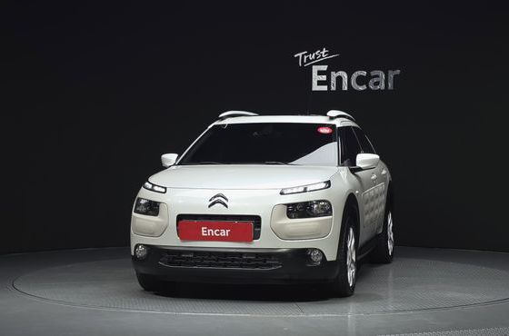 Citroen-DS C4 CACTUS 1.6 BlueHDi Shine — пробег 28 070 км — фото 3 из 5