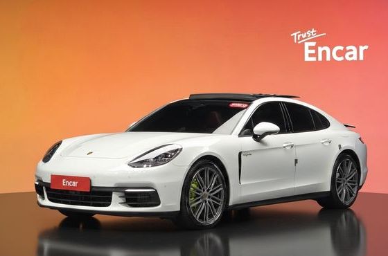Porsche Panamera 2.9 AWD E-Hybrid — пробег 85 122 км — фото 1 из 5
