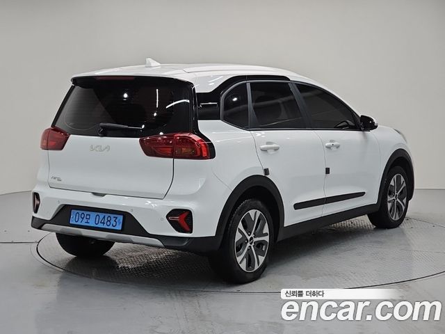 Kia Niro Earth — пробег 76 304 км — фото 4 из 5
