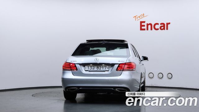 Mercedes-Benz E-Class E300 4MATIC Avantgarde — пробег 79 825 км — фото 4 из 5