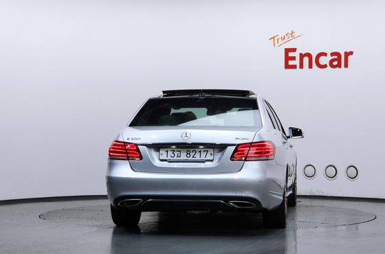 Mercedes-Benz E-Class E300 4MATIC Avantgarde — пробег 79 825 км — фото 4 из 5