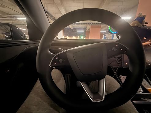 Tesla Model Y Long Range AWD — пробег 21 000 км — фото 3 из 5