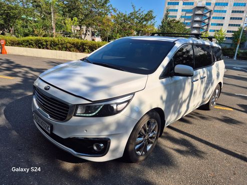 Kia Carnival 9-seater Prestige — пробег 113 221 км — фото 2 из 5