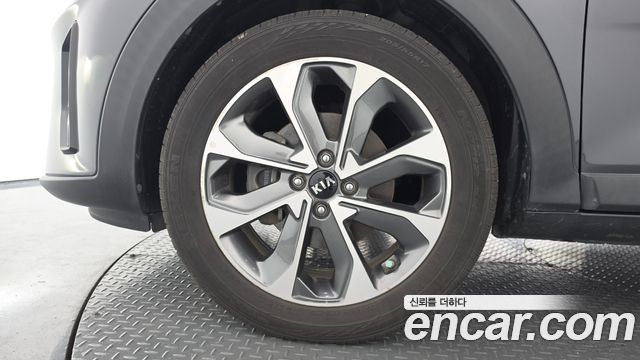 Kia Stonic из Кореи Encar