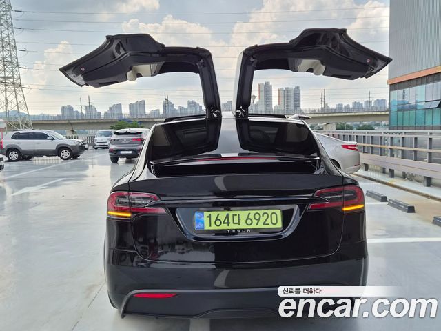 Tesla Model X AWD — пробег 1 069 км — фото 4 из 5