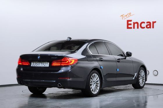 BMW 5-Series 520i Luxury — пробег 159 052 км — фото 2 из 5
