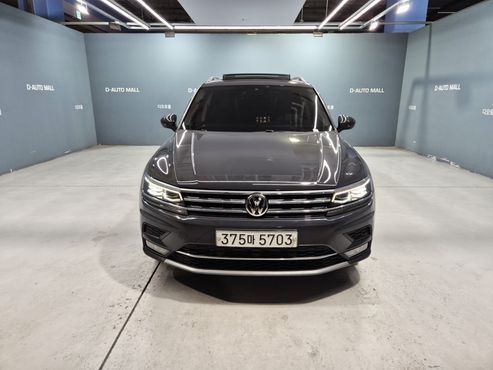 Volkswagen Tiguan 2.0 TDI Prestige — пробег 48 000 км — фото 1 из 5