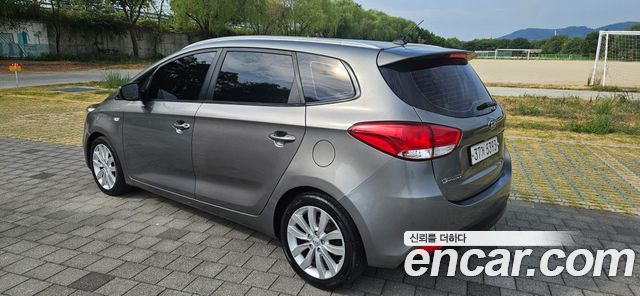 Kia Carens из Кореи Encar
