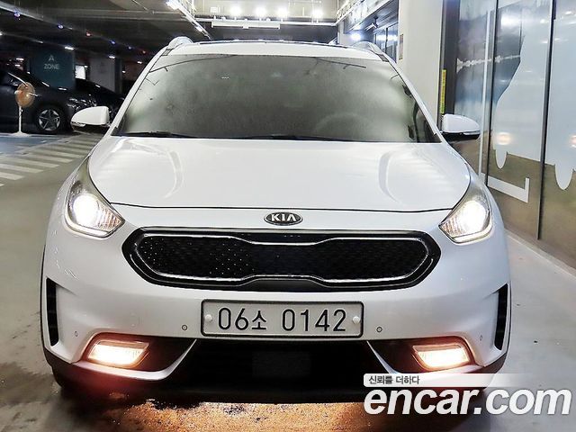 Kia Niro Noblesse — пробег 186 966 км — фото 3 из 5