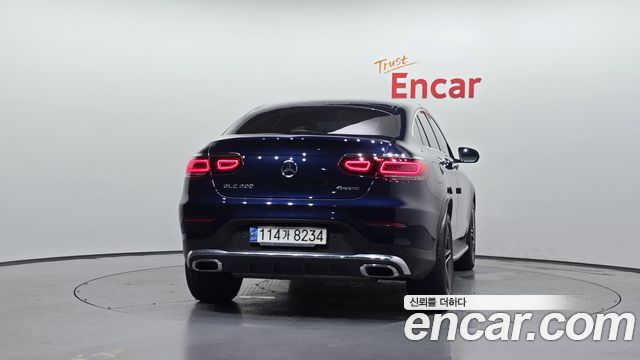 Mercedes-Benz GLC-Class GCL300 4MATIC Coupe — пробег 81 054 км — фото 4 из 5