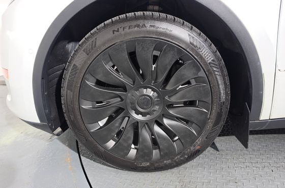 Tesla Model Y Long Range AWD — пробег 90 171 км — фото 5 из 5