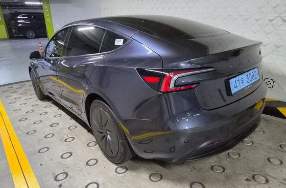 Tesla Model 3 스탠다드 RWD — пробег 750 км — фото 4 из 5