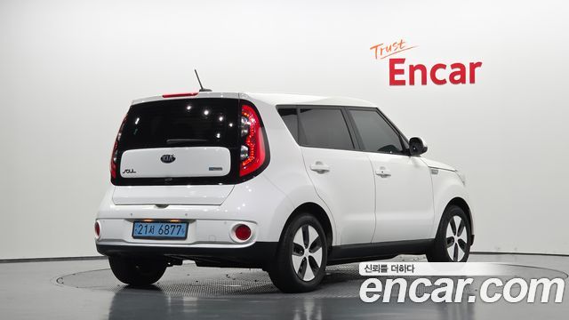 Kia Soul EV — пробег 64 719 км — фото 2 из 5
