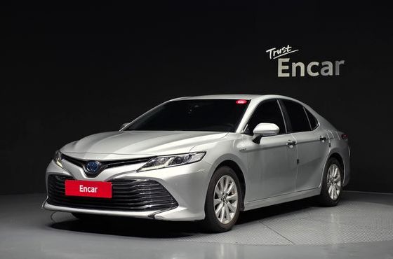 Toyota Camry 2.5 LE Hybrid — пробег 80 876 км — фото 1 из 5