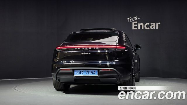 Porsche Macan Base 4 — пробег 11 835 км — фото 4 из 5