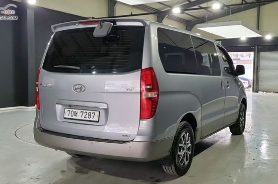 Hyundai Starex 4WD 11-Seater Wagon Modern Special — пробег 192 572 км — фото 2 из 5