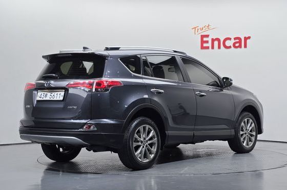 Toyota RAV4 2.5 2WD 4th — пробег 57 035 км — фото 2 из 5
