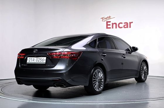 Toyota Avalon Limited — пробег 114 097 км — фото 2 из 5