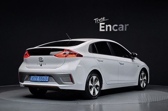Hyundai Ioniq I — пробег 131 502 км — фото 2 из 5