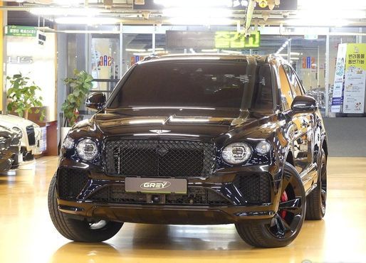 Bentley Bentayga 4.0 V8 Base — пробег 2 200 км — фото 2 из 5