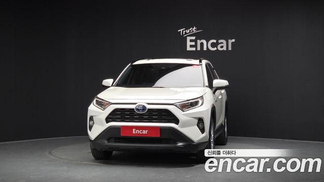 Toyota RAV4 2.5 2WD Hybrid — пробег 84 423 км — фото 3 из 5