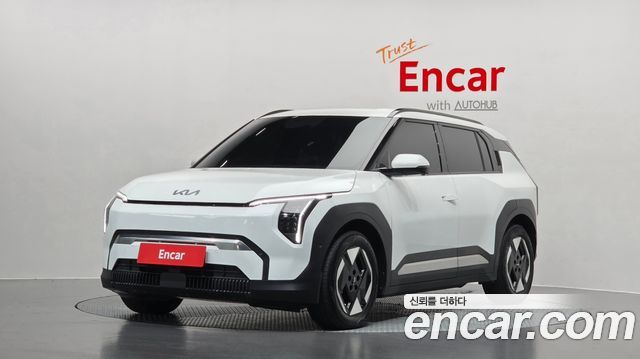 Kia EV3 Long Range 2WD Earth — пробег 68 489 км — фото 1 из 5