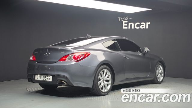 Hyundai Genesis из Кореи Encar
